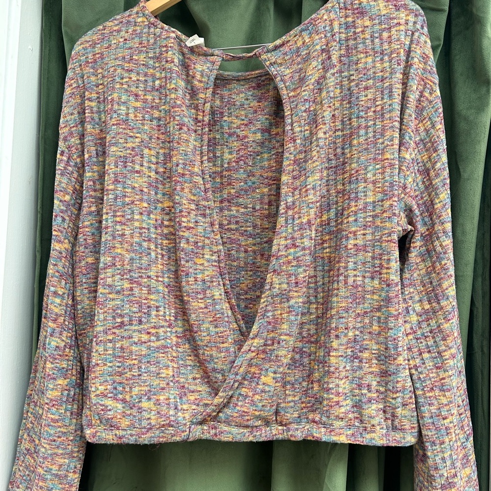 Daily Practice fit. Super soft and cozy. - Picture 6 of 13